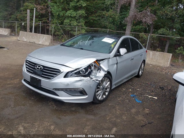 Hyundai Sonata Limited 2015 5NPE34AF2FH113807 Image 2