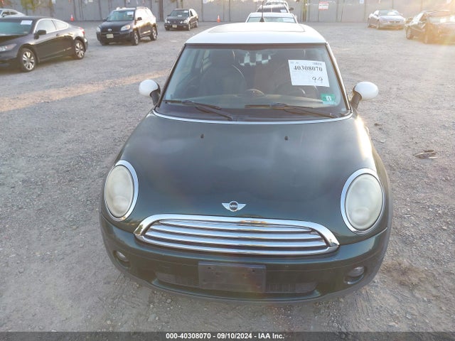 2010 MINI COOPER WMWMF3C57ATU79720 Photo 5