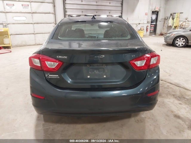 Chevrolet Cruze Lt Auto 2018 1G1BE5SM5J7171612 Image 16