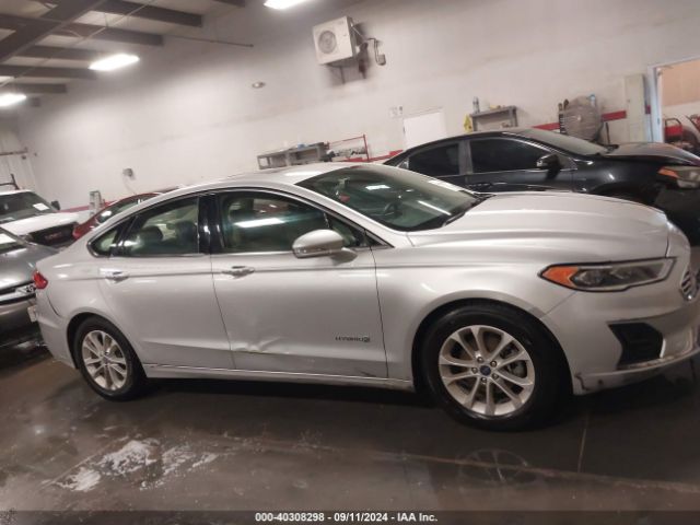 3FA6P0MUXKR273863 Ford Fusion Hybrid Sel