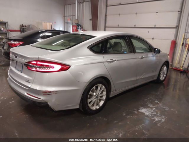 3FA6P0MUXKR273863 Ford Fusion Hybrid Sel