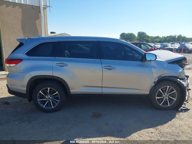 Toyota Highlander Xle 2019 5TDJZRFH0KS572553 Image 13