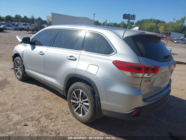 Toyota Highlander Xle 2019 5TDJZRFH0KS572553 Image 3