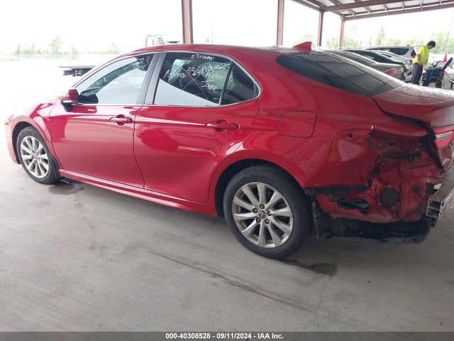 4T1B11HK3KU242323 Toyota CAMRY SE