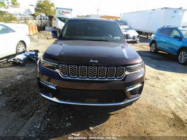 1C4RJHEG8P8768913 Jeep Grand Cherokee Summit 4x4