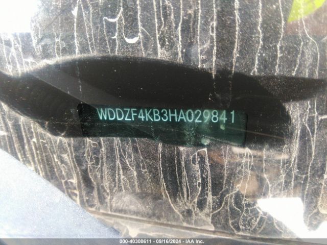 WDDZF4KB3HA029841 Mercedes-Benz E 300 4matic