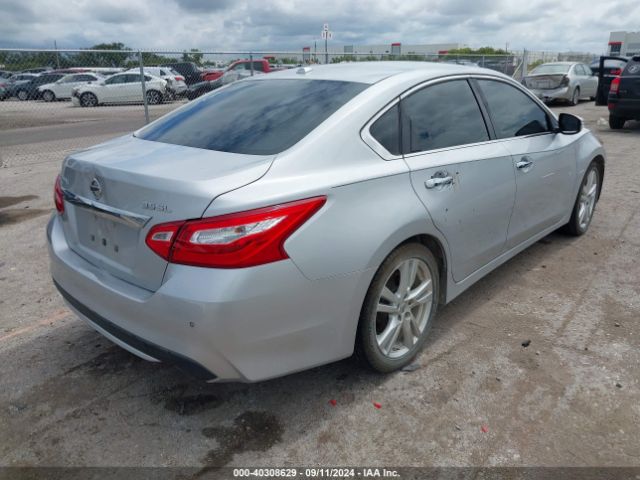 1N4BL3AP2HC108889 Nissan Altima 3.5 Sl