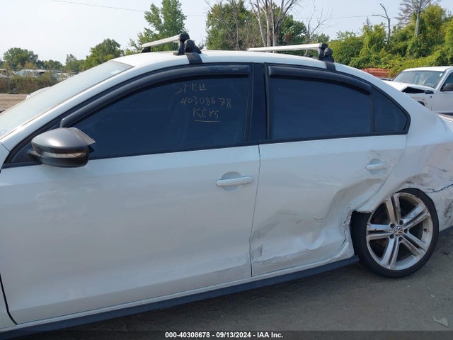 3VW4T7AJ9HM318794 Volkswagen JETTA GLI