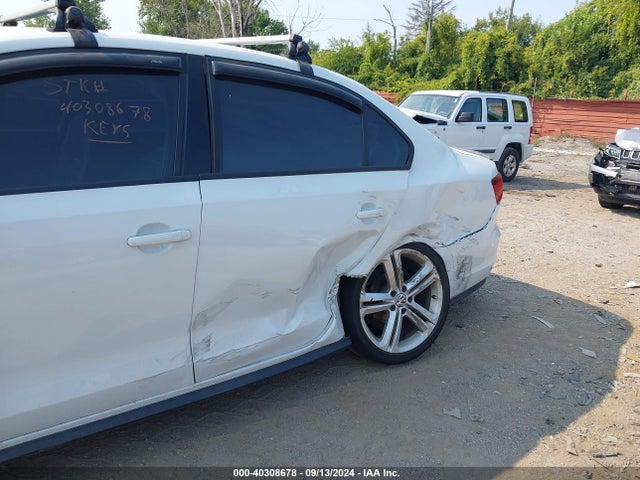 3VW4T7AJ9HM318794 Volkswagen JETTA GLI