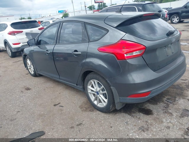 Ford FOCUS SE 2016 1FADP3K28GL252851 Image 3