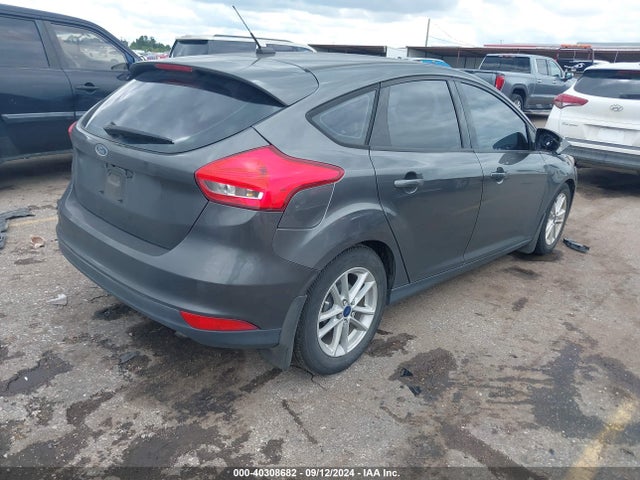 Ford FOCUS SE 2016 1FADP3K28GL252851 Image 4