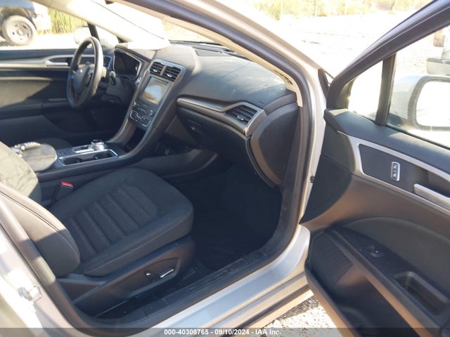 Ford Fusion Hybrid Se 2019 3FA6P0LU6KR197124 Image 5