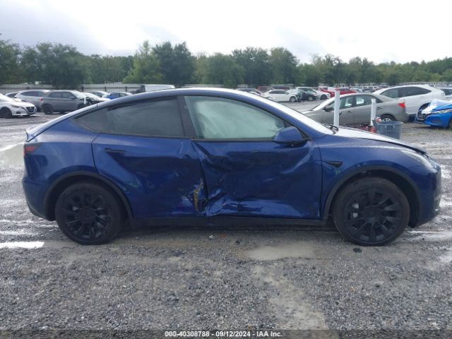 7SAYGDED6RF091083 Tesla Model Y