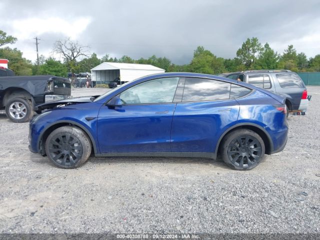 7SAYGDED6RF091083 Tesla Model Y