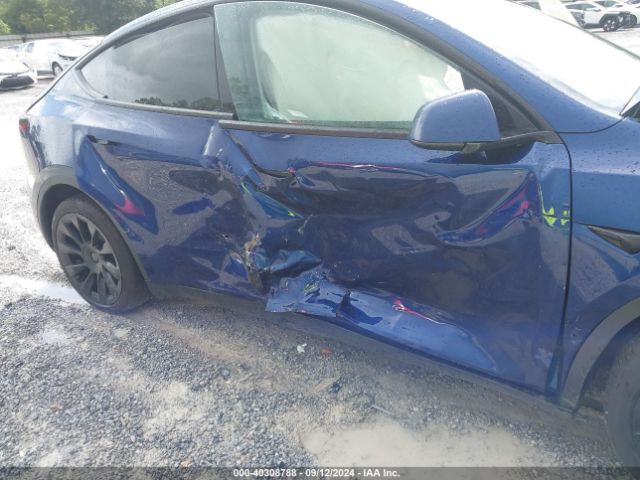 7SAYGDED6RF091083 Tesla Model Y