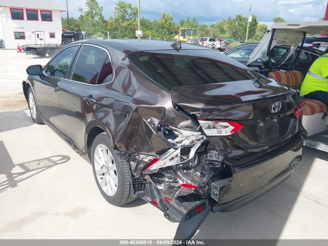 Toyota CAMRY LE 2020 4T1C11AK2LU900049 Image 3
