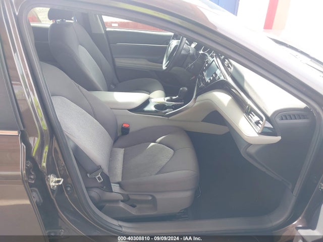 Toyota CAMRY LE 2020 4T1C11AK2LU900049 Image 5