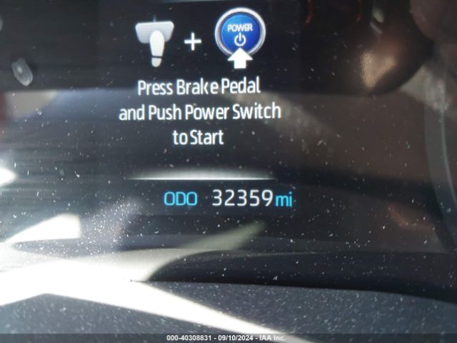 5TDJSKFC2NS058143 Toyota SIENNA XLE