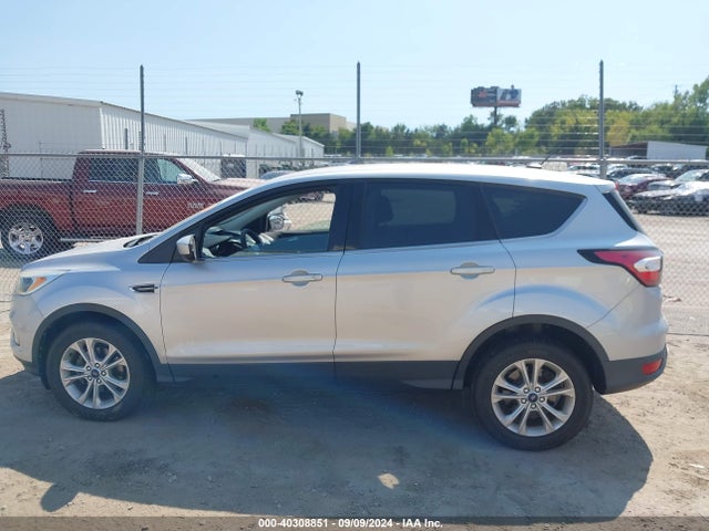 Ford ESCAPE SE 2017 1FMCU0GD7HUE09106 Image 13
