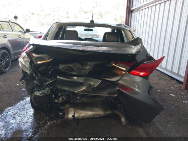 1FADP3J2XJL294253 Ford Focus Titanium