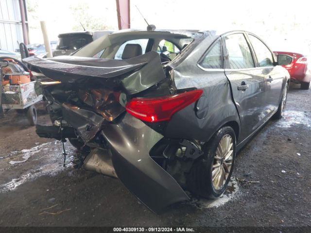 1FADP3J2XJL294253 Ford Focus Titanium