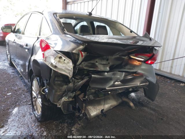 1FADP3J2XJL294253 Ford Focus Titanium