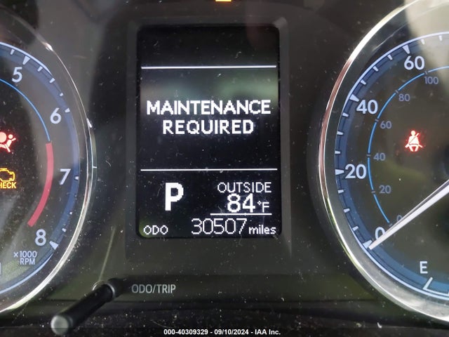 Toyota COROLLA LE 2018 5YFBURHE0JP789582 Image 15