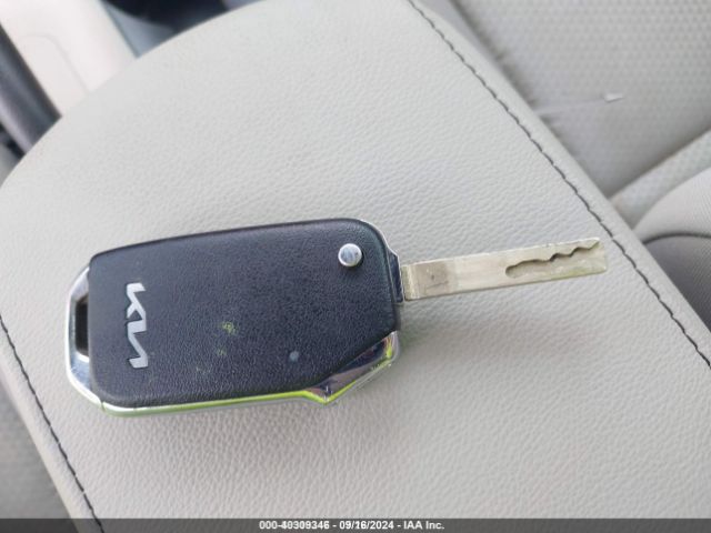 KNDJ23AU8P7213569 KIA SOUL LX