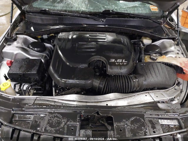 2C3CCARG8EH163397 Chrysler 300