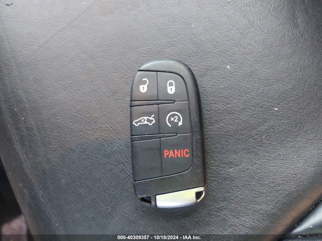 2C3CCARG8EH163397 Chrysler 300