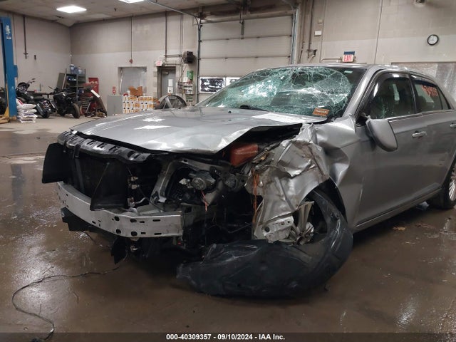 2C3CCARG8EH163397 Chrysler 300