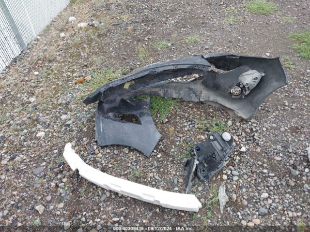JTDKDTB31F1106322 Toyota Prius C Four