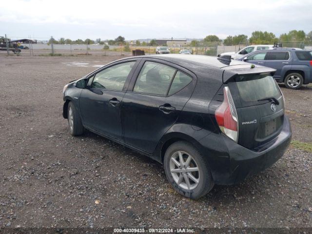 JTDKDTB31F1106322 Toyota Prius C Four