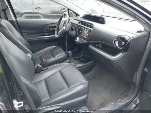 JTDKDTB31F1106322 Toyota Prius C Four