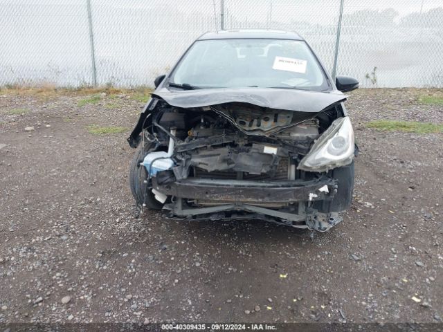JTDKDTB31F1106322 Toyota Prius C Four