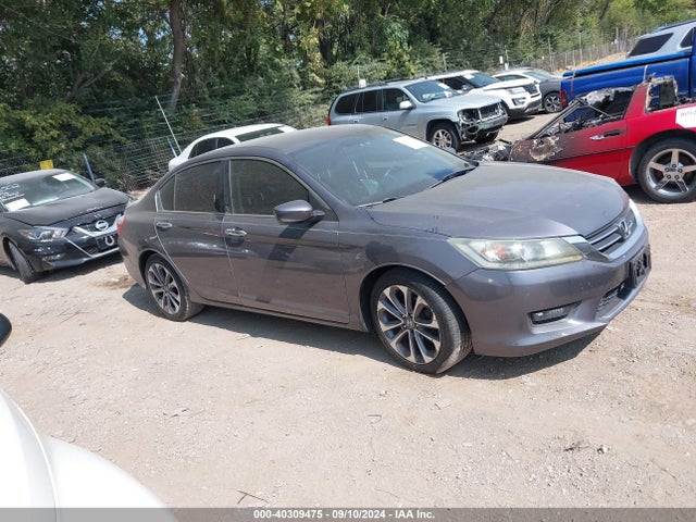 2014 1HGCR2F5XEA240385 main image
