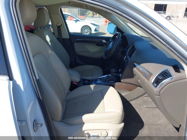 2014 AUDI Q5 HYBRID WA1C8BFP9EA041695 Photo 4
