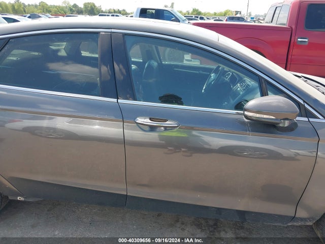 Ford Fusion Titanium 2020 3FA6P0D97LR116773 Image 12