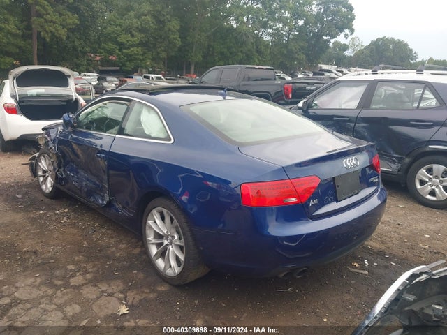 2013 AUDI A5 WAUCFAFR1DA033335 Photo 2