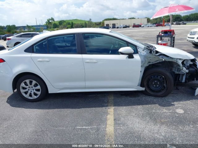 5YFEPMAE7NP273274 Toyota COROLLA LE