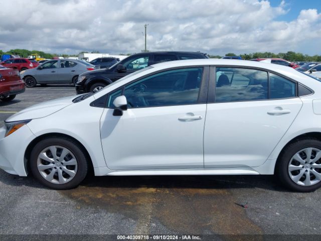 5YFEPMAE7NP273274 Toyota COROLLA LE