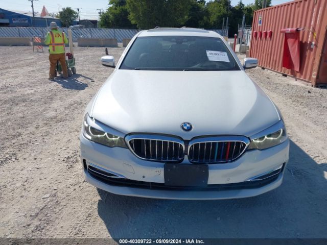 WBAJA7C33HG905588 BMW 530i Xdrive