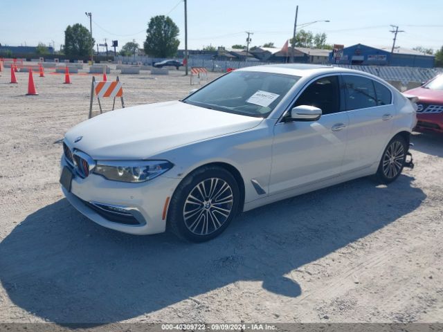 WBAJA7C33HG905588 BMW 530i Xdrive