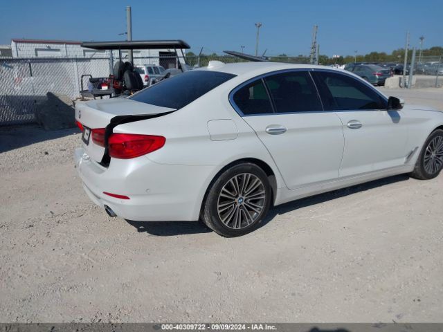 WBAJA7C33HG905588 BMW 530i Xdrive
