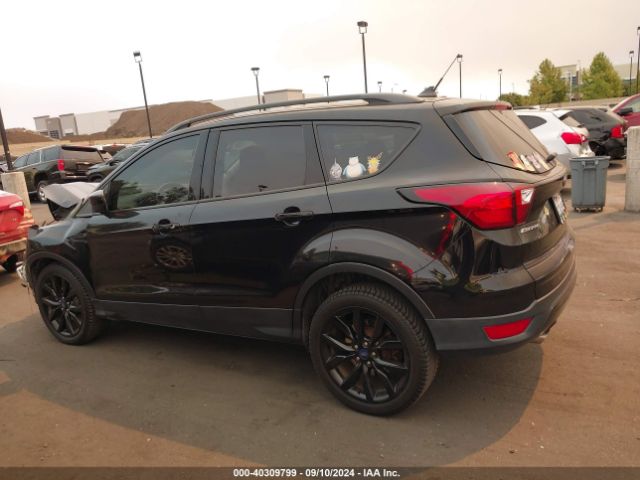 1FMCU0GD9KUB29789 Ford ESCAPE SE