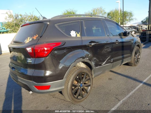 1FMCU0GD9KUB29789 Ford ESCAPE SE