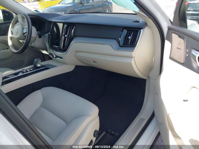 YV4L12RL1R1776614 Volvo Xc60 B5 Plus Dark Theme