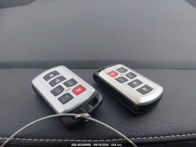 5TDYK3DC2FS583843 Toyota Sienna Limited Premium 7 Passenger