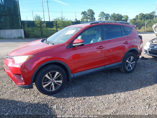 Toyota Rav4 Xle 2017 2T3RFREV9HW572187 Image 2