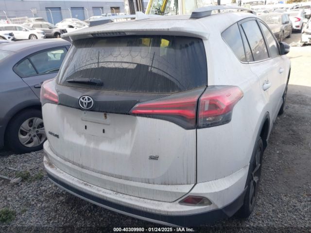 2T3NFREVXGW262529 Toyota RAV4 SE